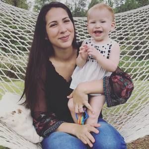 Meet your Posher, Larissa